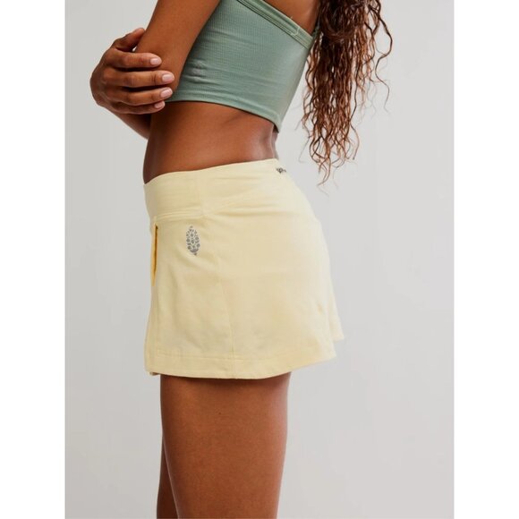 FREE PEOPLE Movement Hot Shot Mini Skort in Sunny Yellow Size Medium - Picture 2 of 8